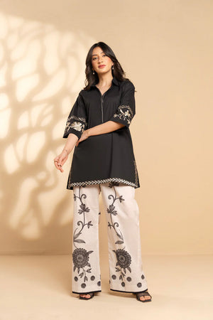 Alkaram RTW 2-Pc Stitched Outfit for Women – Cambric Shirt & Culotte | Pakistani Fashion in Dubai"
title="Alkaram RTW 2-Pc Stitched Shirt & Culotte for Women – Cambric Fabric Outfit">