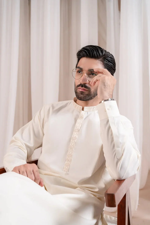Muraqsh - Formal Bosky White Kurta Shalwar Embroidered – Men | Ready to Wear