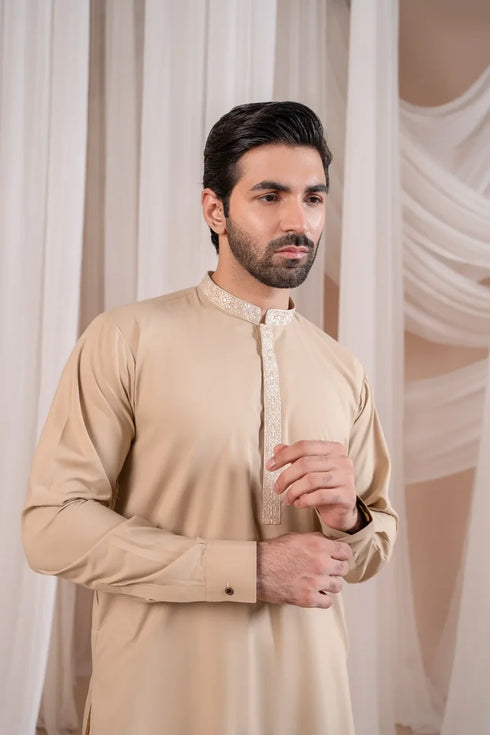 Muraqsh – Formal Ivory Kurta Shalwar – Collar Neck Embroidered – Men | Ready to Wear